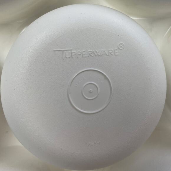 Tupperware 6 Section Round Plastic Sectioned Vegetable Dip Chip Tray w Lid - Picture 4 of 4